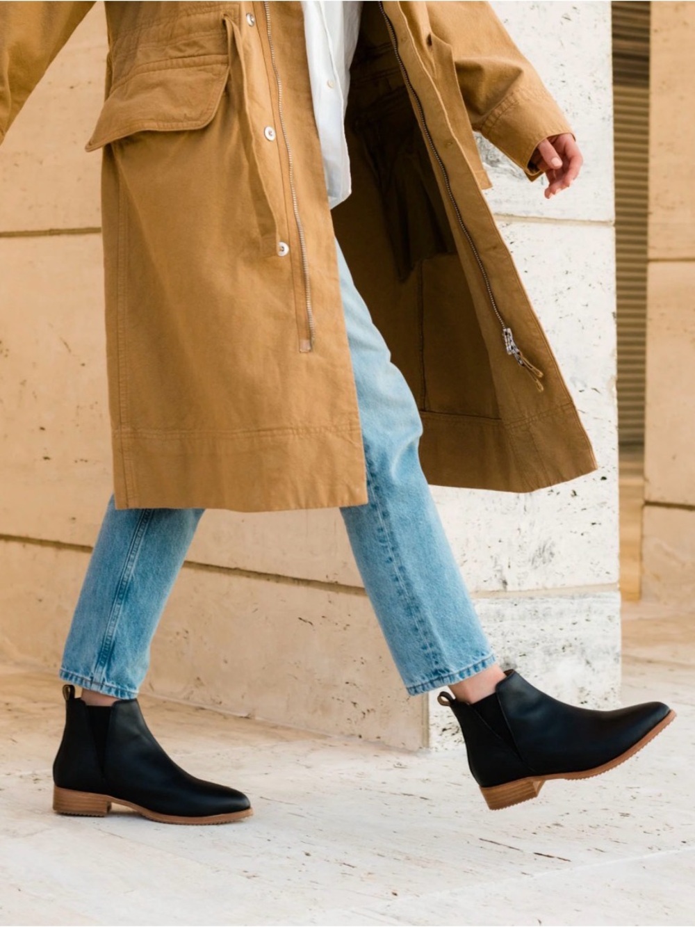 Nisolo Eva Everyday Classic Black Leather Chelsea Boots